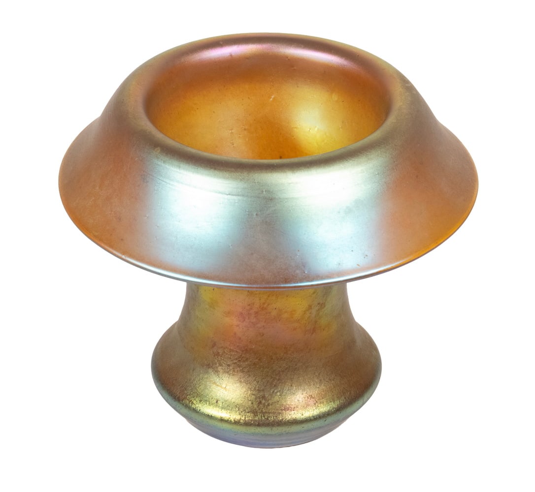 VINTAGE BOHEMIAN IRIDESCENT ART GLASS VASE, EARLY 20TH CENTURY (1 of 2)