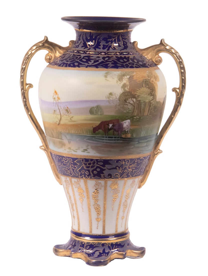 VINTAGE HAND PAINTED JAPANESE PORCELAIN VASE (1 of 4)