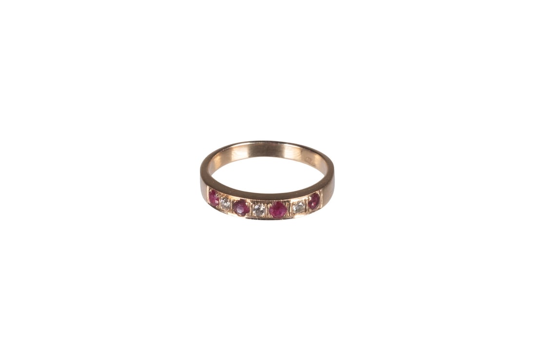 VINTAGE 14K GOLD RUBY AND DIAMOND BAND RING (1 of 1)