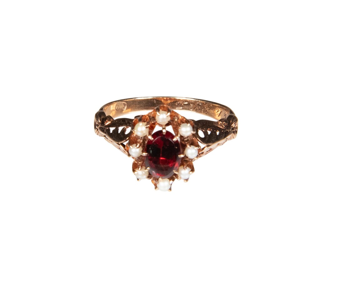 VICTORIAN 10K GOLD GARNET AND SEED PEARL RING (1 of 2)