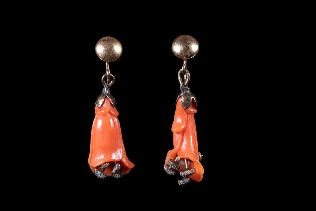 VINTAGE 14K GOLD AND CARVED CORAL DROP EARRINGS (1 of 2)