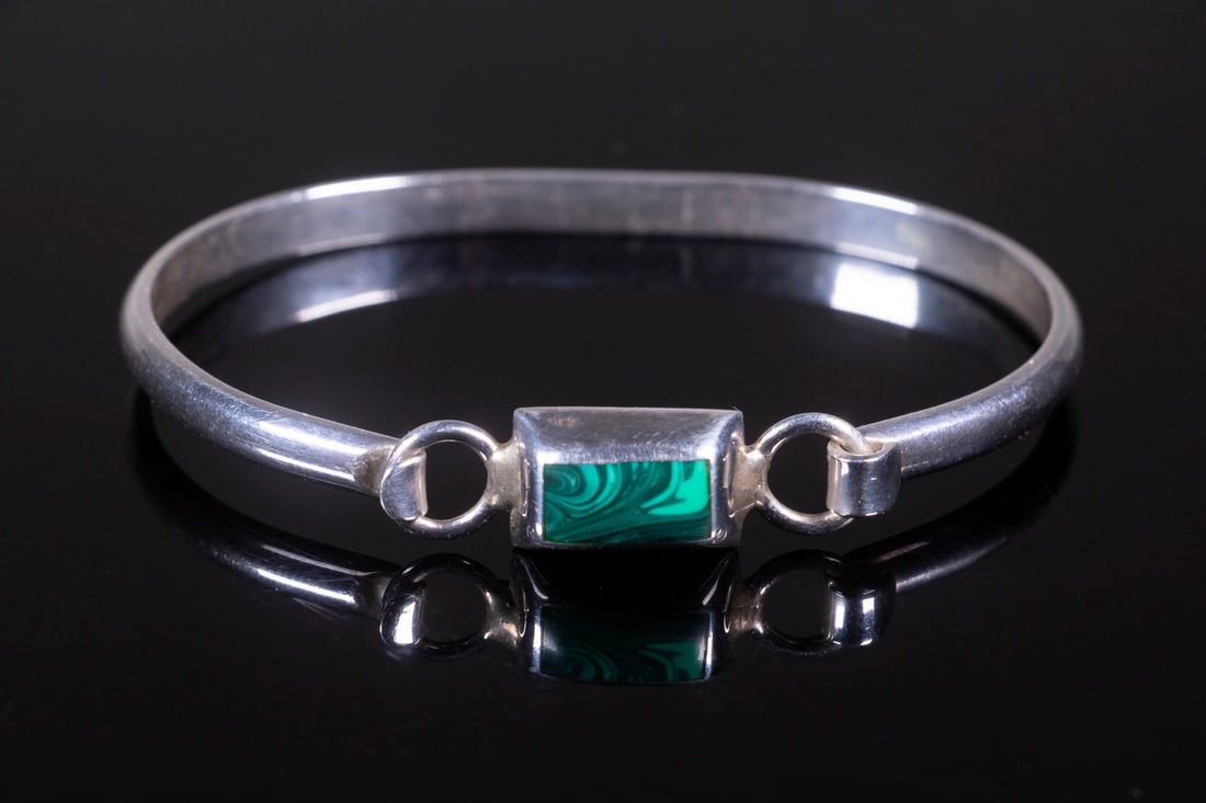 MALACHITE AND STERLING SILVER BRACELET (1 of 2)