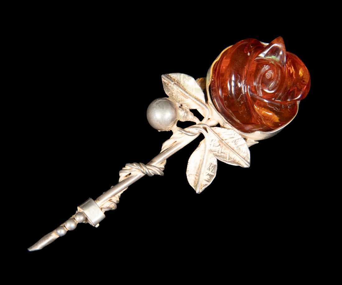 CARVED AMBER AND STERLING SILVER ROSE BROOCH (1 of 2)