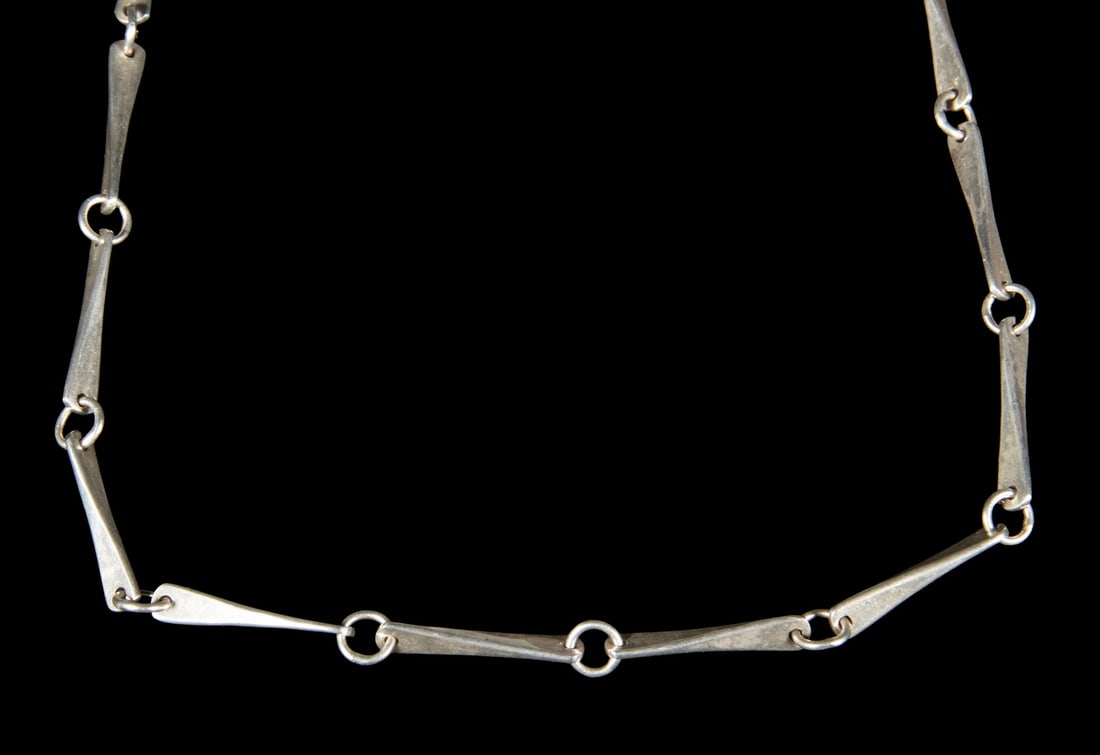 STERLING SILVER MODERNIST LINK NECKLACE (1 of 3)