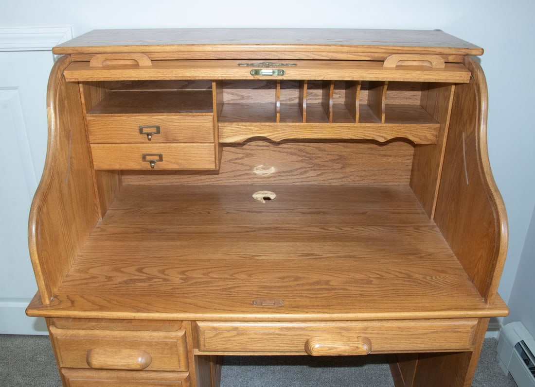 OAK ROLL-TOP DESK WITH TAMBOUR FRONT, MID-20TH CENTURY - 3