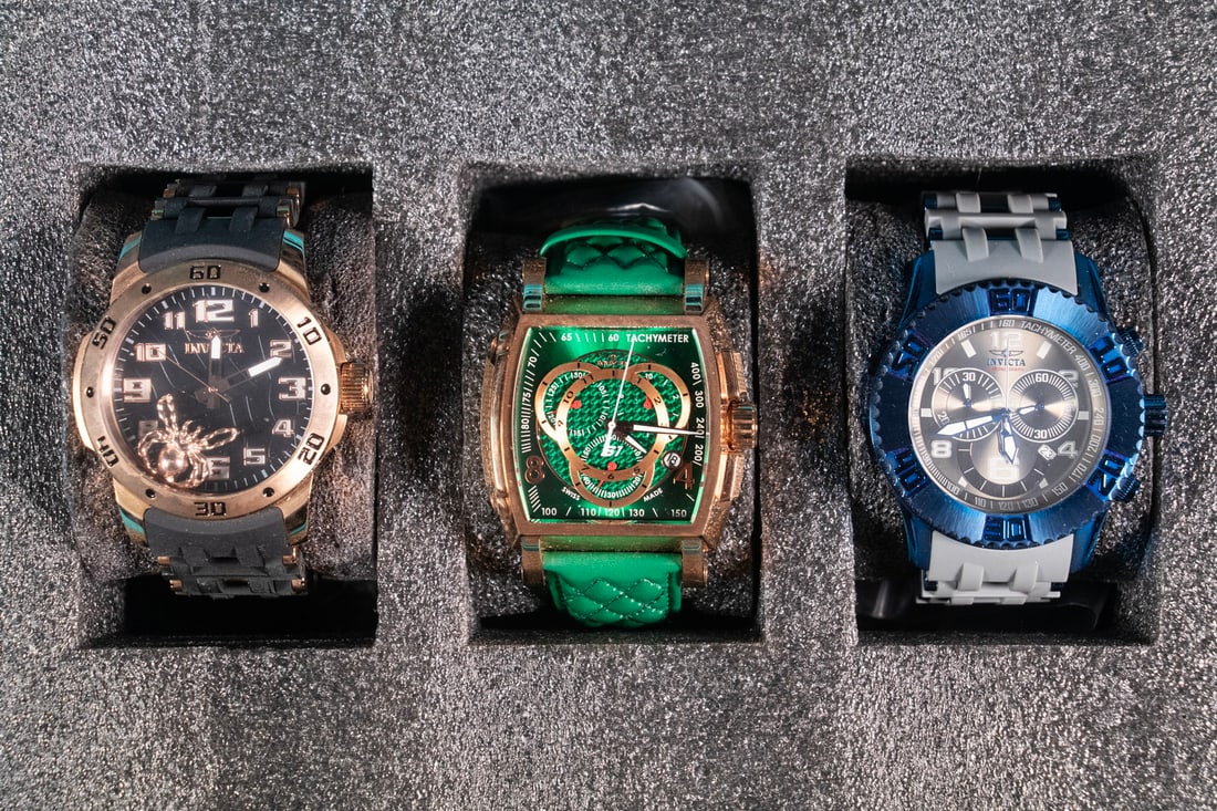 INVICTA SET OF 3 CASED WRISTWATCHES (1 of 4)