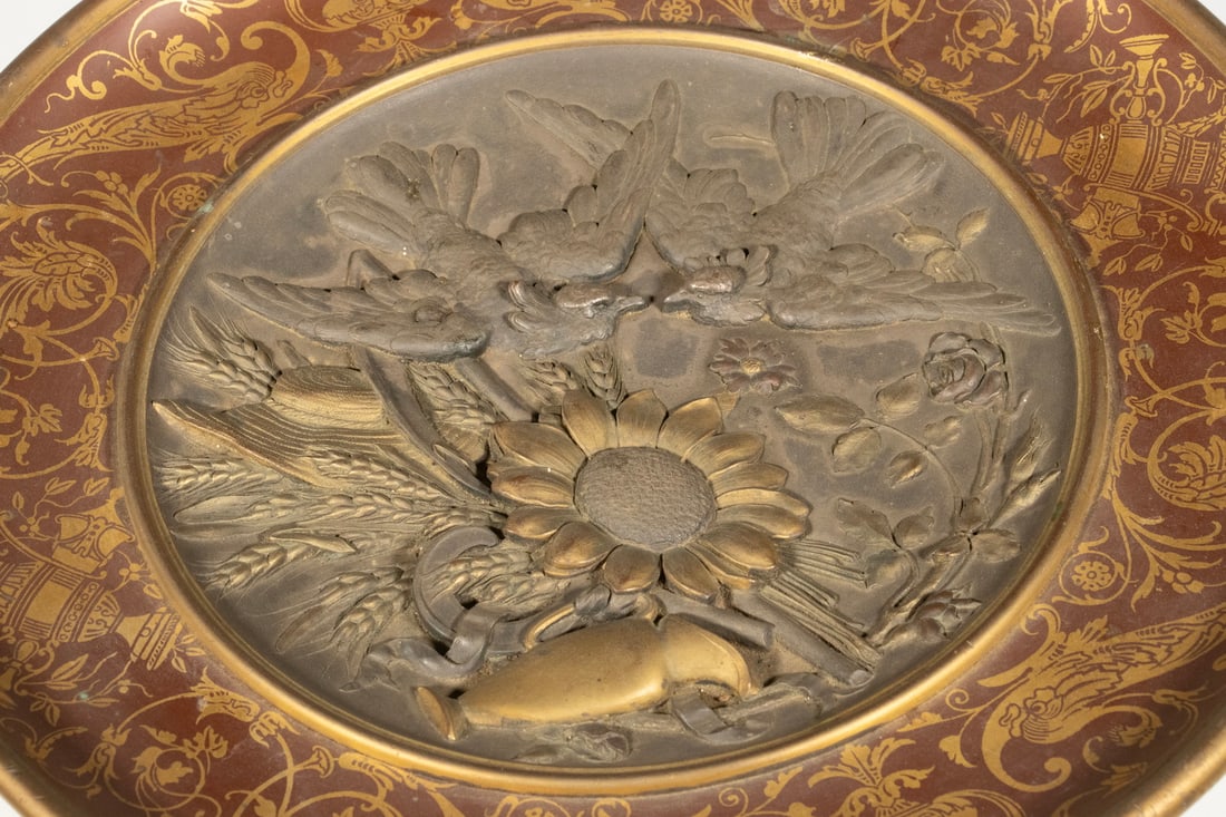 GILT METAL TAZZA WITH RELIEF DECORATION, CONTINENTAL, LATE 19TH C. - 2