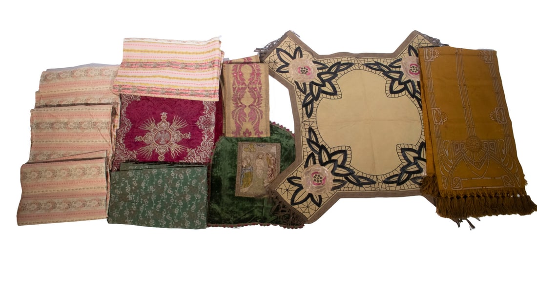 EUROPEAN TEXTILE LOT: EUROPEAN TEXTILE LOT (10) Piece Lot, including: 18th - 19th c. Italian silk chalice veil, with elaborate gold and silver bullion embroidery, red velvet and gold silk ribbon trim, red silk lining, 23"