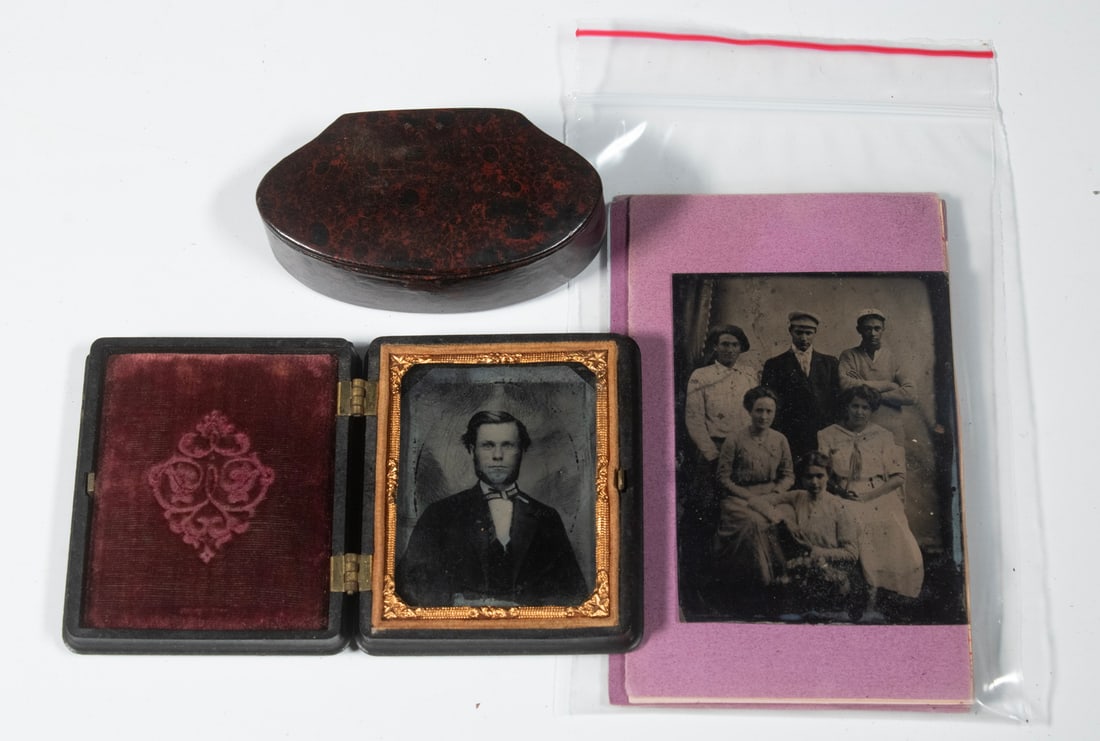 EARLY 19TH C. NH LEATHER DOCUMENTS BOX W/ CONTENTS - 4