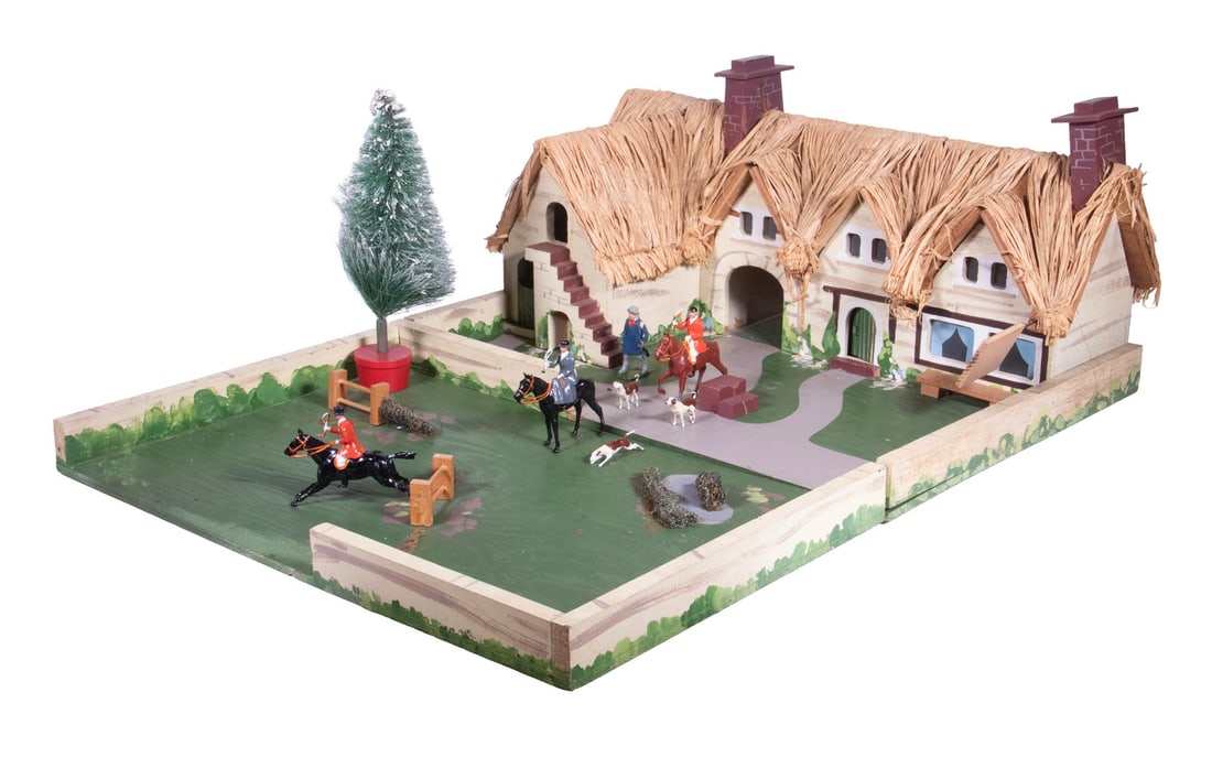 TOY ENGLISH MANOR HOUSE & (70) BRITAINS LEAD HUNT FIGURES (1 of 3)