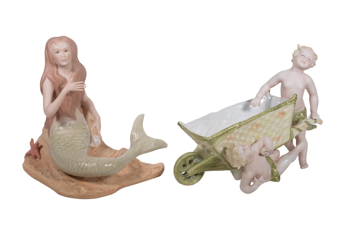 (2) VINTAGE PORCELAIN FIGURINES (1 of 2)