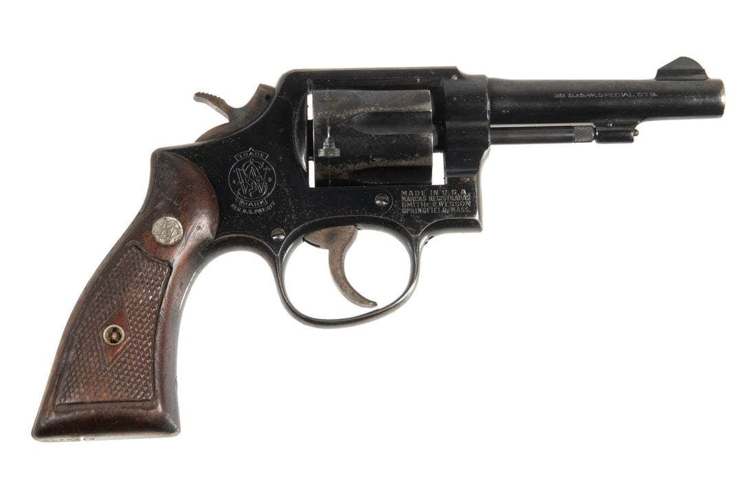SMITH & WESSON MODEL 10 REVOLVER, .38 SPECIAL (1 of 4)