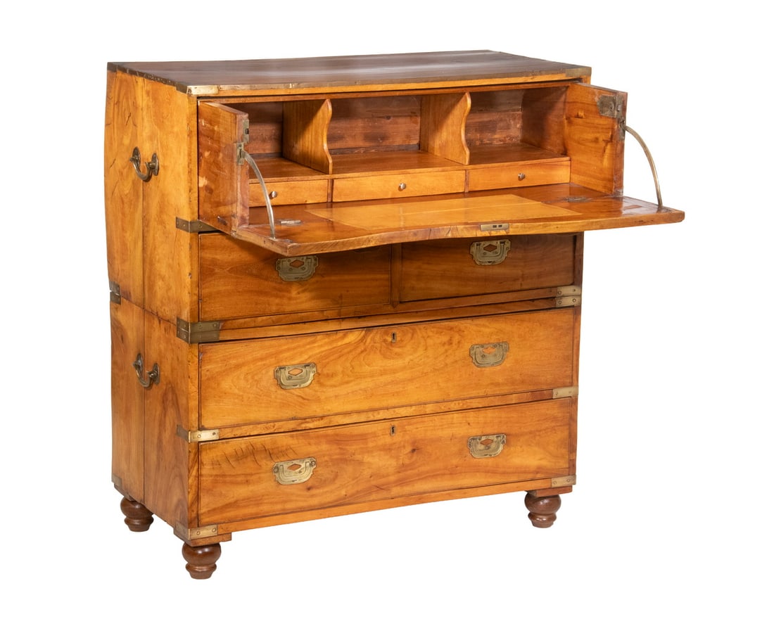CHINESE EXPORT CAMPHORWOOD 2-PC CAMPAIGN CHEST (1 of 4)
