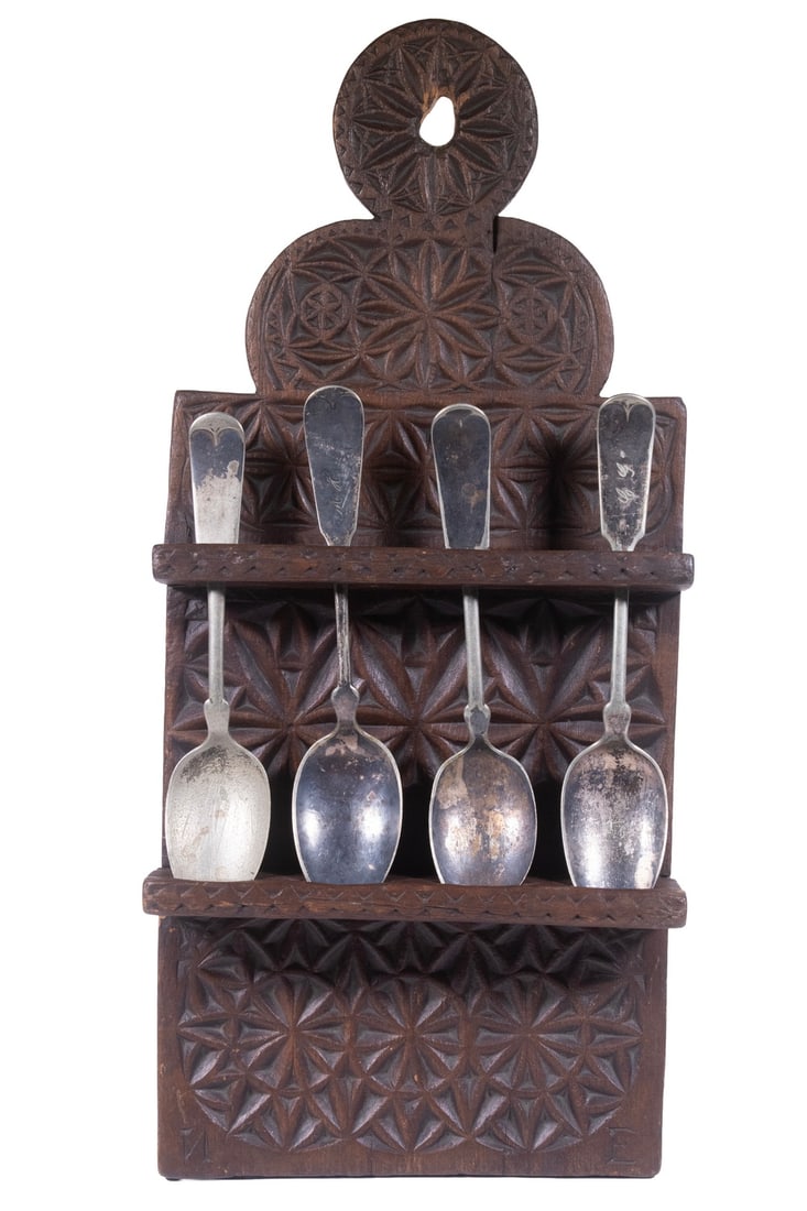 EARLY COLONIAL AMERICAN CHIP CARVED SPOON RACK W/ SPOONS (1 of 5)