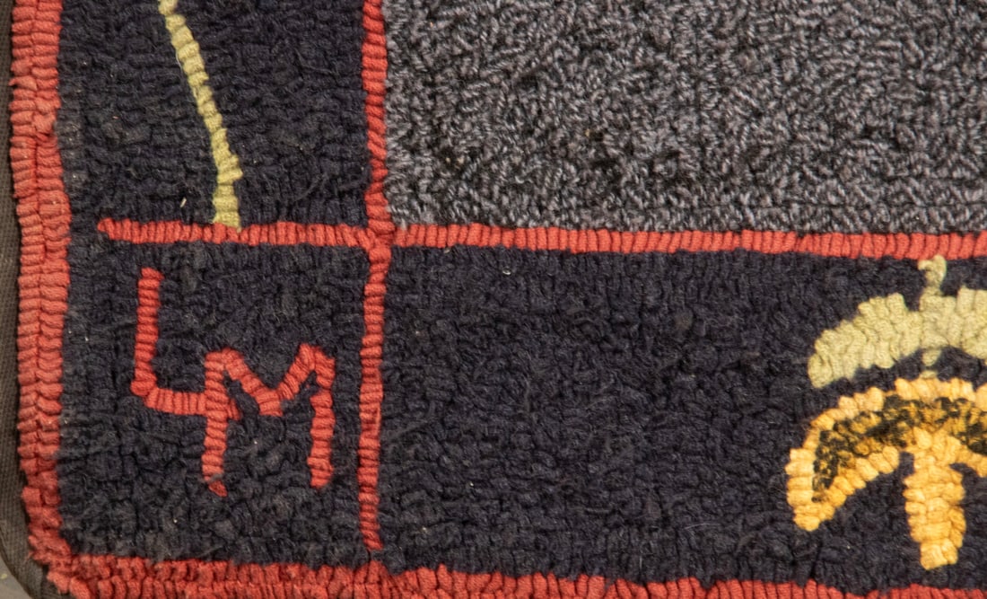 PICTORIAL HOOKED RUG - 2