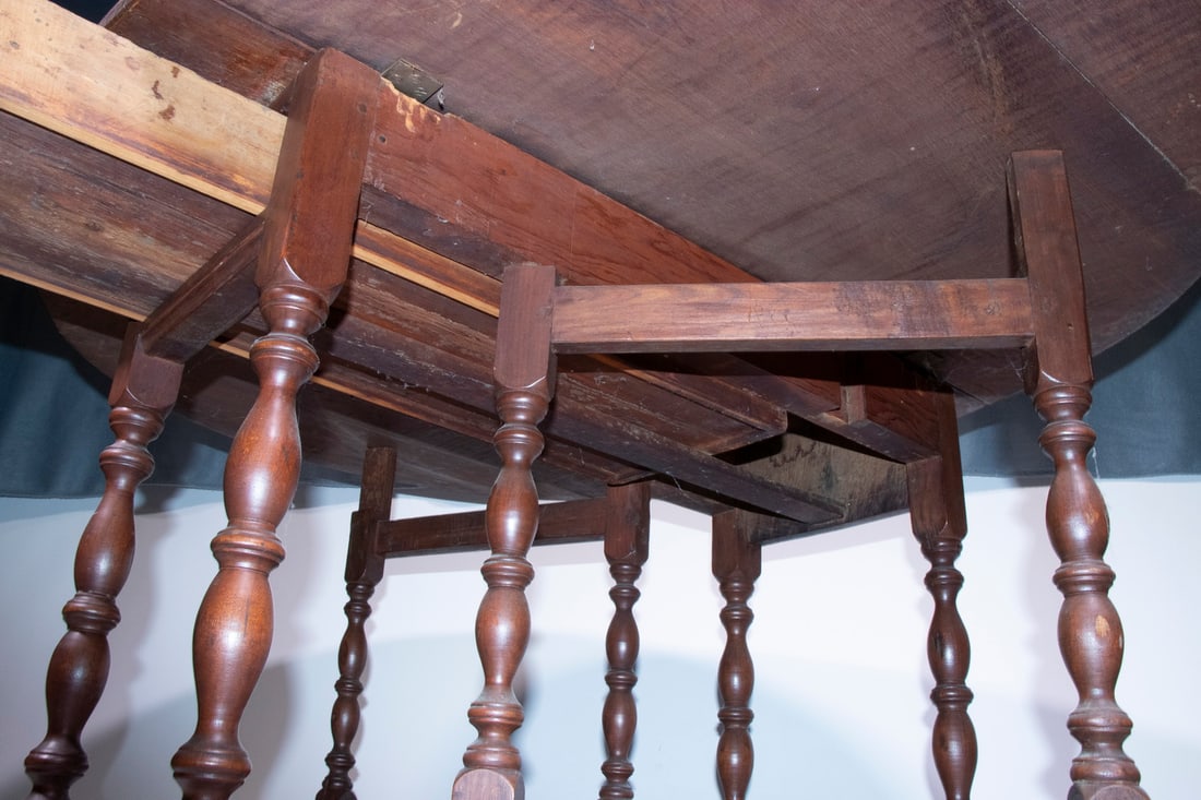WILLIAM & MARY OVAL DROP-LEAF TABLE - 5