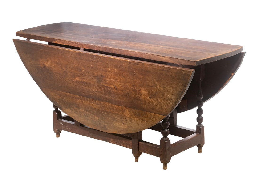 18TH C. WALNUT DROP-LEAF GATE LEG TABLE (1 of 4)