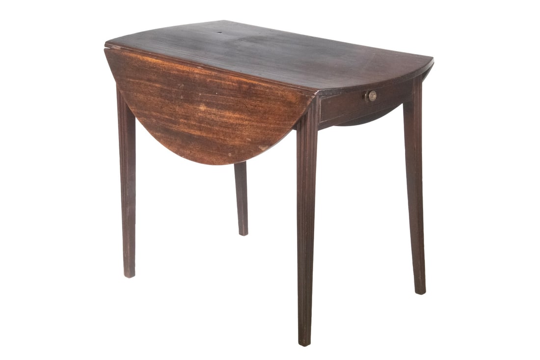 ENGLISH MAHOGANY PEMBROKE TABLE (1 of 2)