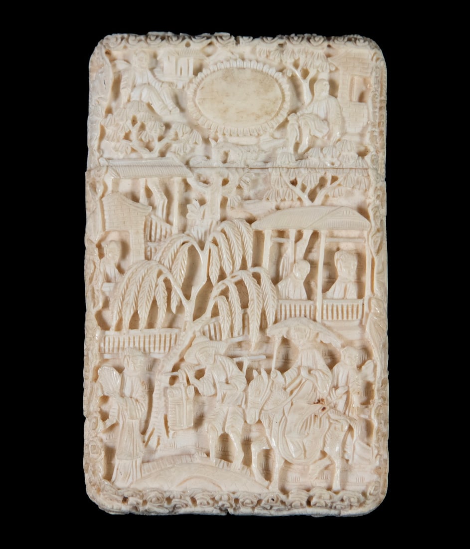 19TH C. CHINESE IVORY CALLING CARD CASE (1 of 3)