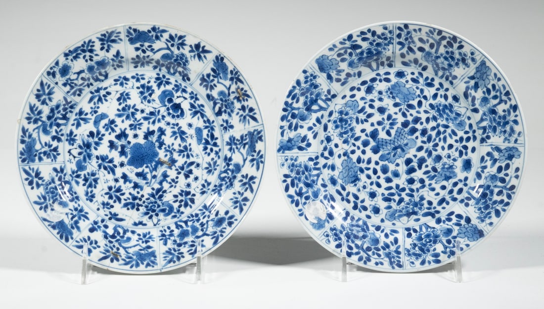 PR CHINESE BLUE AND WHITE FLORAL PLATES, KANGXI PERIOD QING DYNASTY (1 of 3)