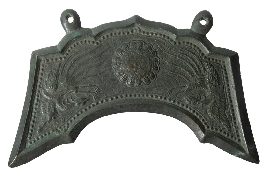 EARLY 19TH C. JAPANESE ZEN BUDDHIST CHANTING GONG: EARLY 19TH C. JAPANESE ZEN BUDDHIST CHANTING GONG Late Edo Kei in lost wax bronze, featuring low relief decoration of lotus flanked by phoenix. Minor wear from use. OS: 5 x 7 3/4 in. (12.7 x 19.7 cm.)