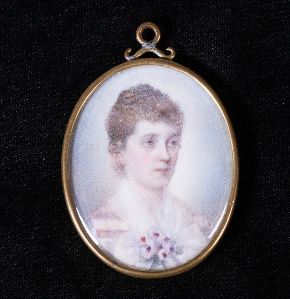 MINIATURE PORTRAIT OF A WOMAN W/C ON IVORY CA 1890 (1 of 2)