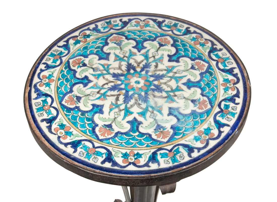 IZNIK TILE TOP ATRIUM STAND - 2
