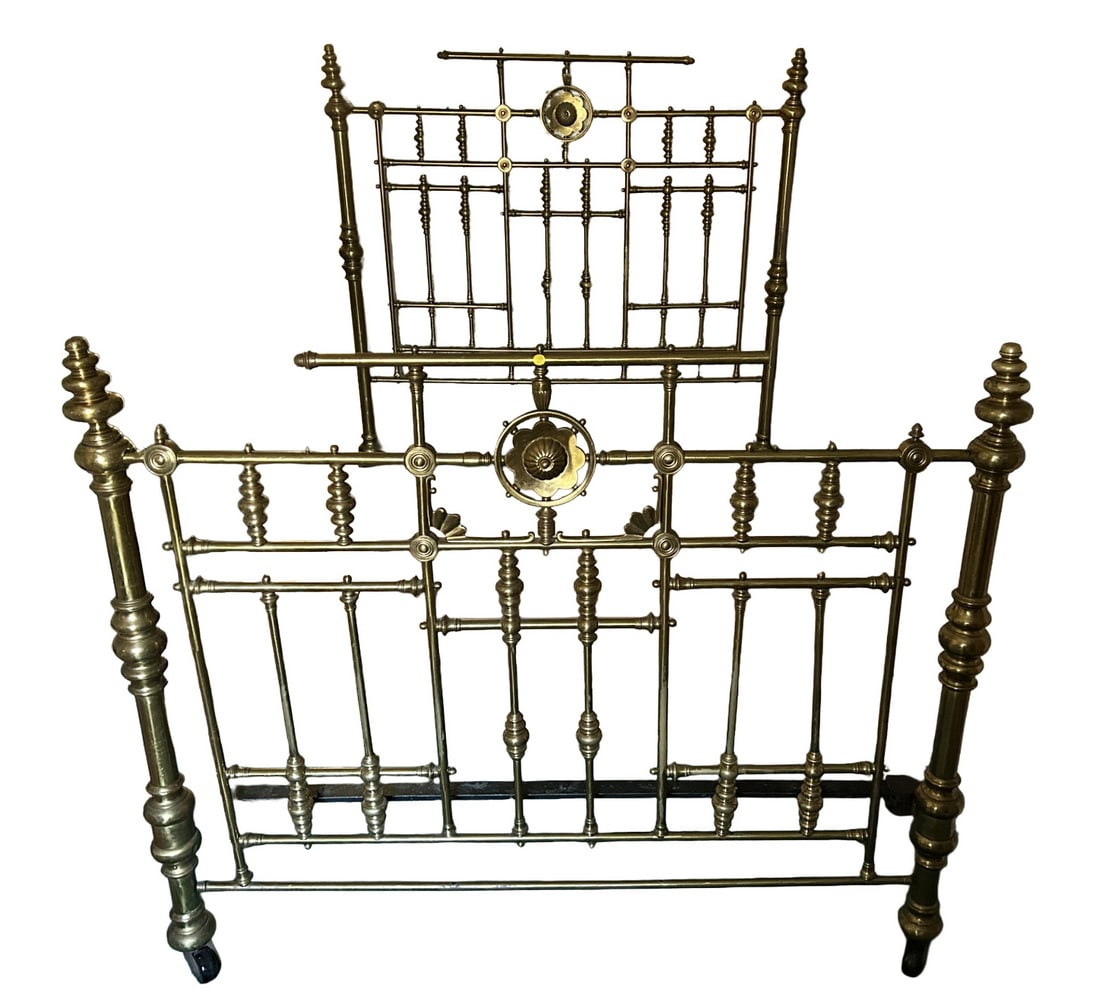 ORNATE 19TH C. FULL SIZE BRASS BED (1 of 1)