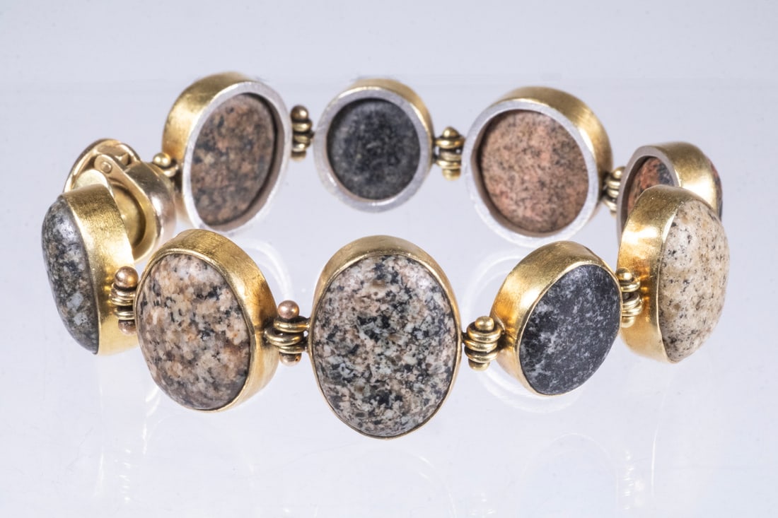 SHAW STUDIO 22K GOLD AND BEACHSTONE BRACELET, MAINE (1 of 1)