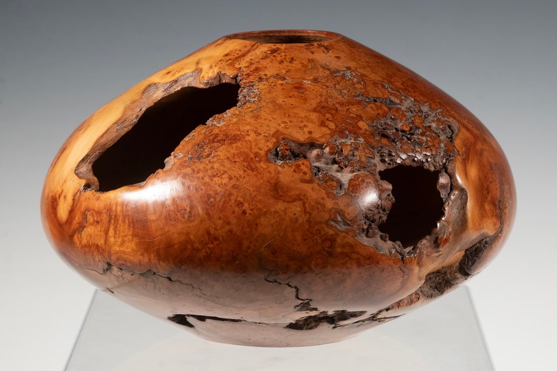 BRIAN O'HERI BURLWOOD LOW VASE (1 of 3)