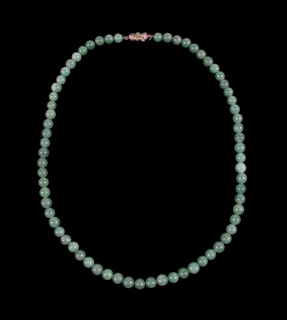 AVENTURINE BEAD NECKLACE WITH SILVER-TONE CLASP (1 of 3)
