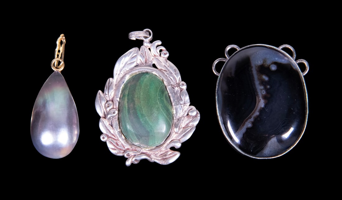 (3) PENDANTS WITH AGATE, MALACHITE, AND MOTHER-OF-PEARL (1 of 1)