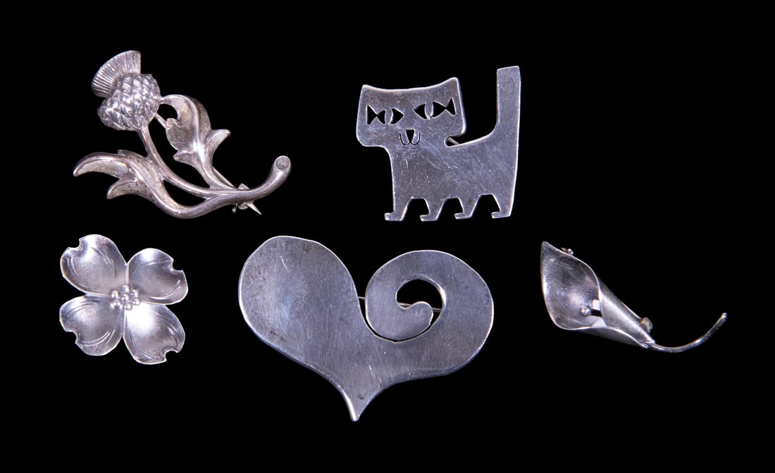 (5) STERLING SILVER BROOCHES, INCLUDING STUART NYE (1 of 2)
