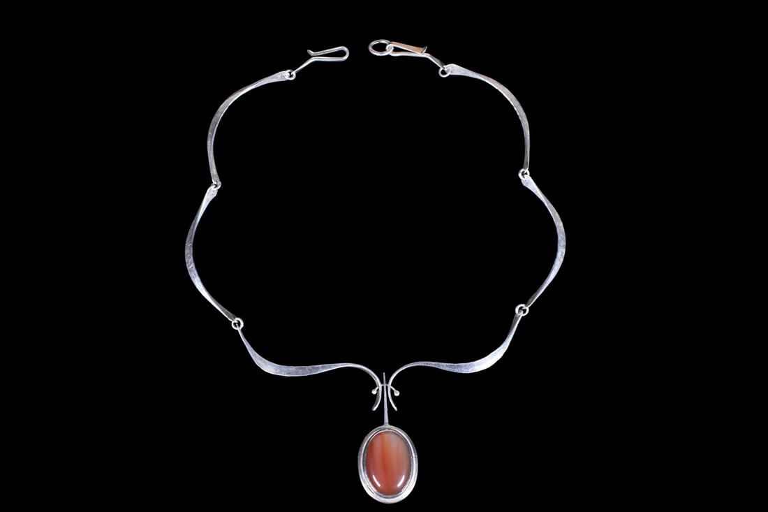 HAND-HAMMERED STERLING SILVER AND CARNELIAN NECKLACE (1 of 1)