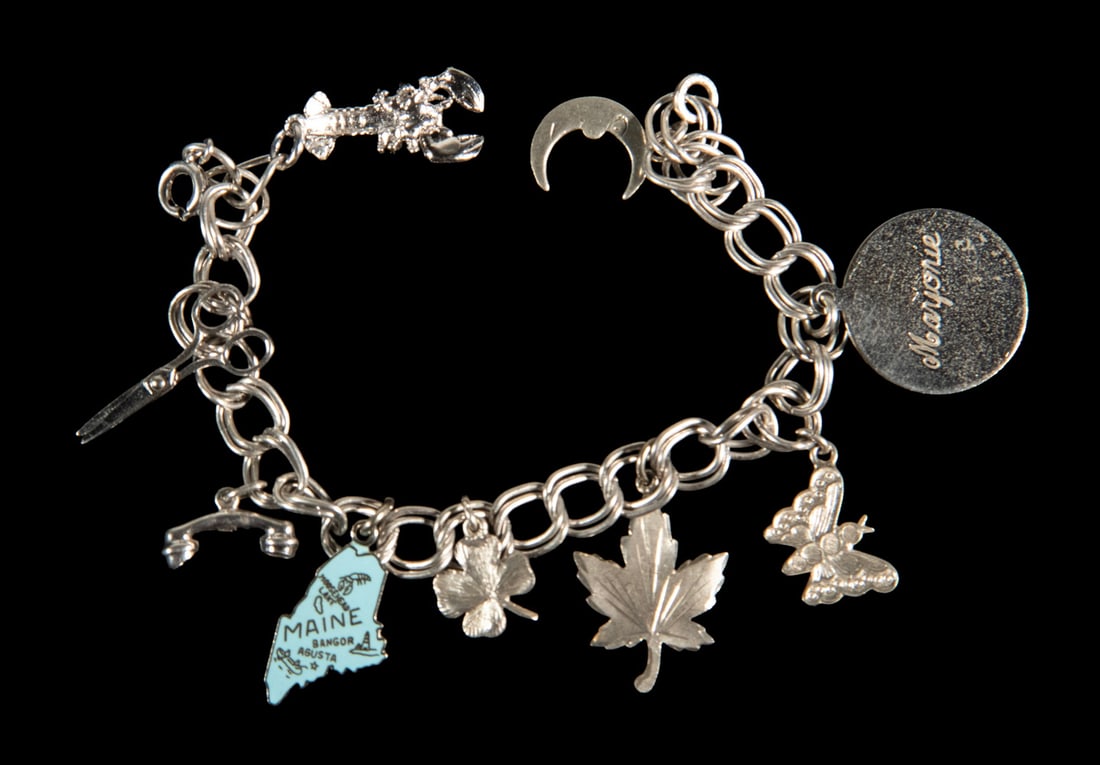 STERLING LINK CHARM BRACELET WITH (9) CHARMS (1 of 1)