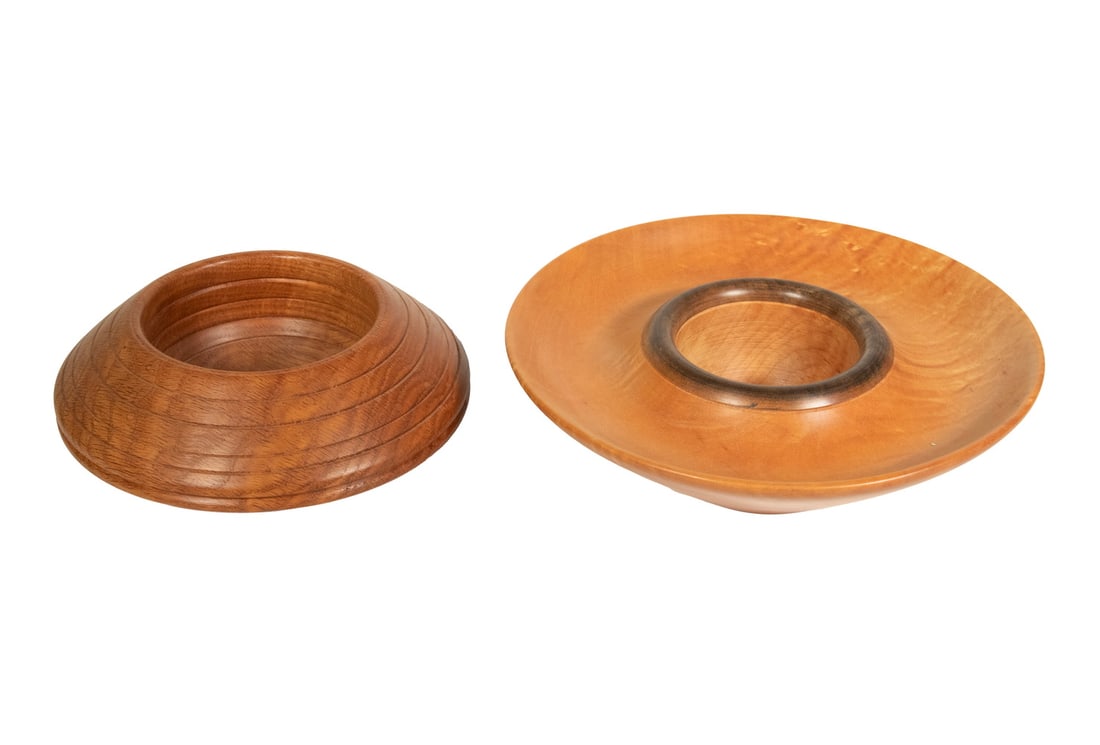 (2) ARTISAN SIGNED TURNED WOOD VESSELS: (2) ARTISAN SIGNED TURNED WOOD VESSELS Both illegibly signed (Thom. V. ?) by the same artist and dated "01", incl: Tiger maple chip and dip serving bowl, with contrasting inner rim, 2 1/2" high, 9