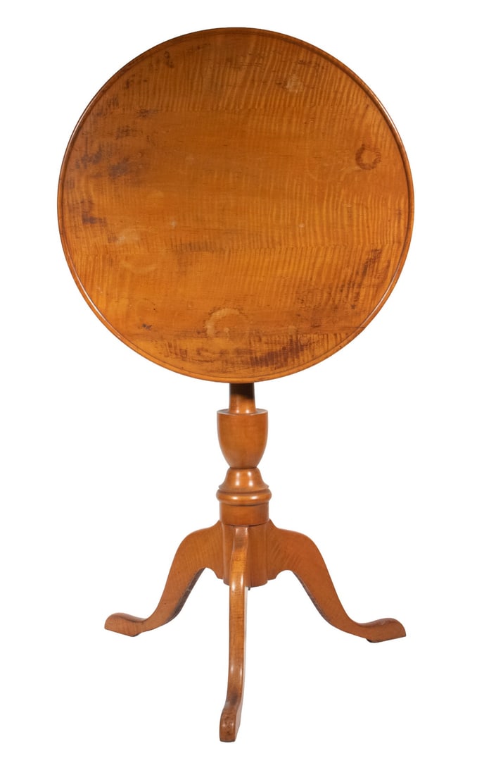 QUEEN ANNE TIGER MAPLE TILT TOP CANDLESTAND (1 of 3)