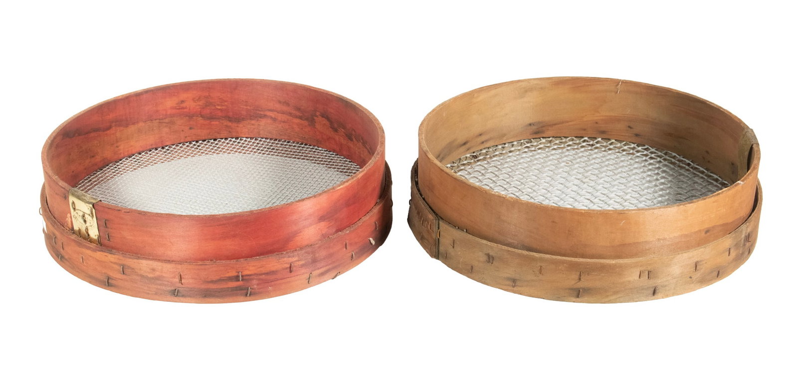 (2) TRI-PLY BENTWOOD & WIRE FARMHOUSE SIFTERS (1 of 2)