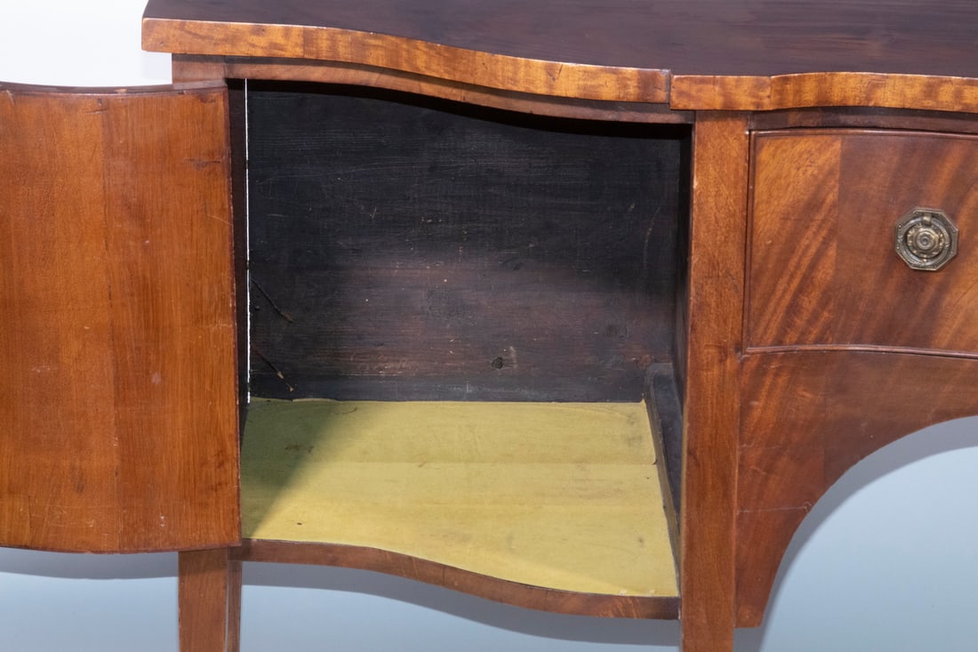 ENGLISH SIDEBOARD - 3