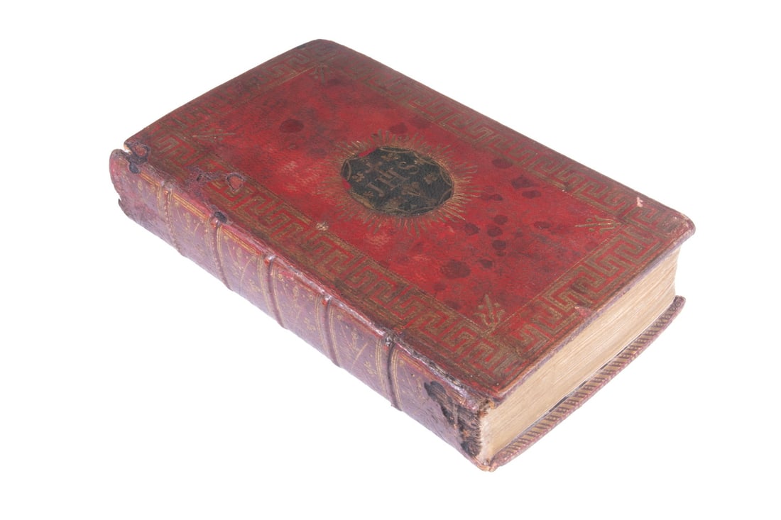 1768 BOOK OF COMMON PRAYER SIGNED SIR JOHN THOROLD, 1772: 1768 BOOK OF COMMON PRAYER SIGNED SIR JOHN THOROLD, 1772 Personally carried by Sir John Thorold, 9th Baronet (1734-1815), Syston, Lincolnshire, signed and inscribed by him on front free endpaper "John