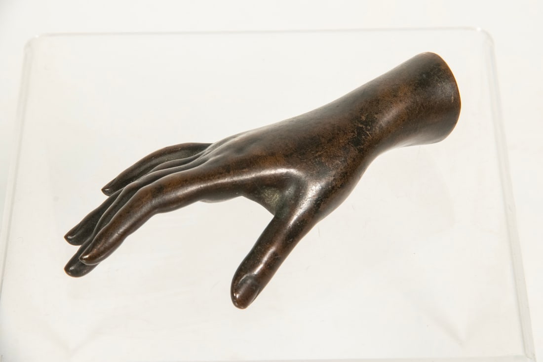 CIRCA 1850 FRENCH BRONZE LADIES HAND, BARBIDIENNE FOUNDRY: CIRCA 1850 FRENCH BRONZE LADIES HAND, BARBIDIENNE FOUNDRY Svelte Right Hand, a traditional Token of Love. "Remember Me", stamped "F. Barbidienne", the finest bronze foundry in Paris. Length: 5 in.