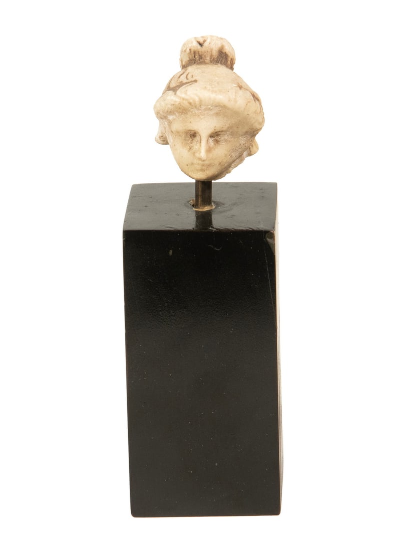 SMALL GRECO-ROMAN MARBLE HEAD ON MUSEUM PLINTH (1 of 3)
