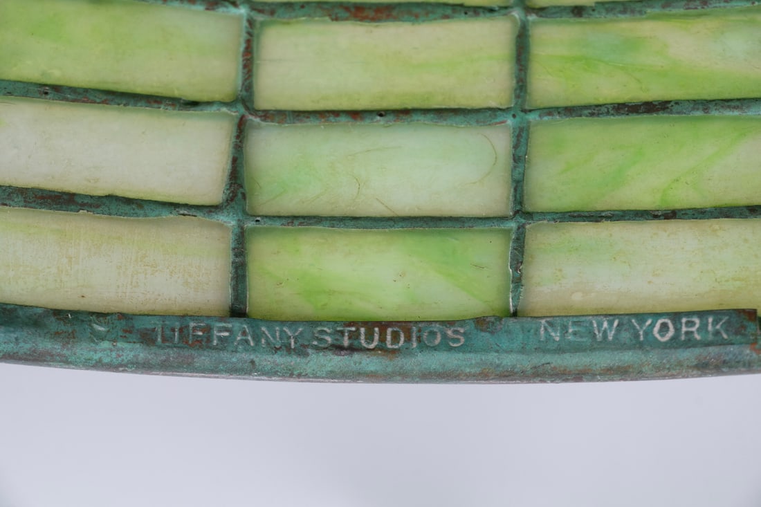 TIFFANY STUDIOS LAMP - 3