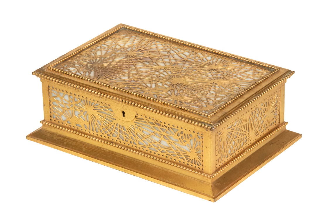 TIFFANY STUDIOS "PINE NEEDLE" JEWELRY BOX (1 of 4)