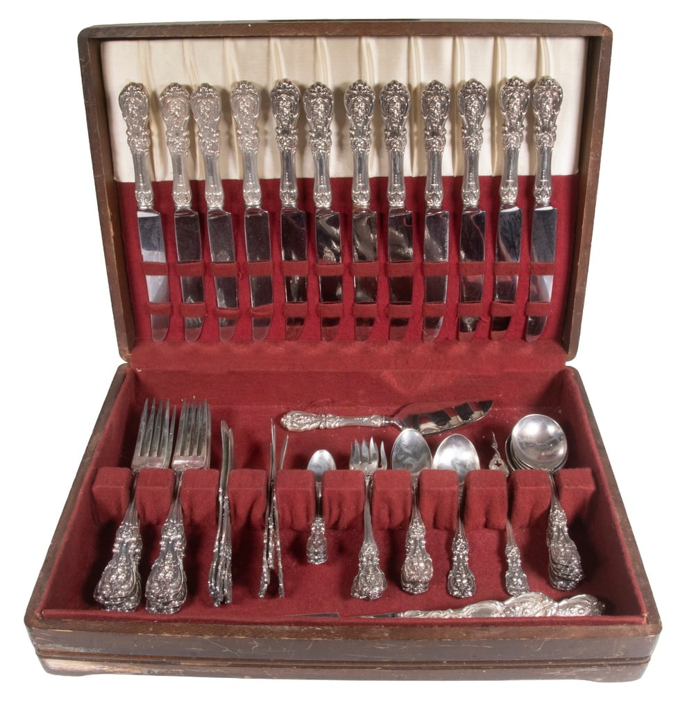 CASED (56 PCS) REED & BARTON "FRANCIS I" PATTERN FLATWARE (1 of 3)
