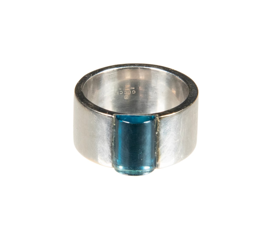 VINTAGE GUCCI 18K WHITE GOLD AND BLUE TOPAZ RING (1 of 2)