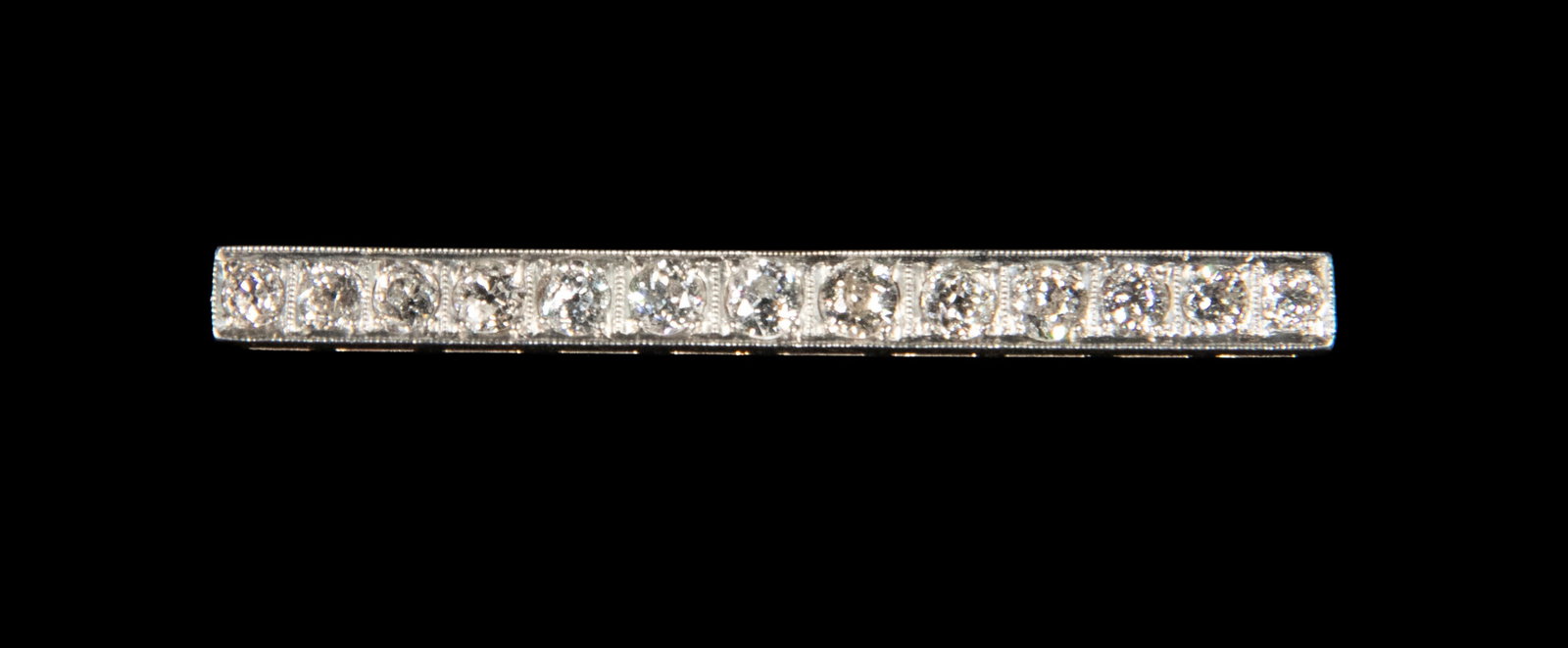 ART DECO PLATINUM, 14K GOLD AND DIAMOND BAR BROOCH: REED & BARTON STERLING SILVER WATER PITCHER Elegant Vintage Octagonal Shape Sterling Jug, with acanthus leaf and shell decoration, #625. 32.00 ozt. OS: 10 x 8 x 4 3/4 in. (25.4 x 20.3 x 12.1 cm.)