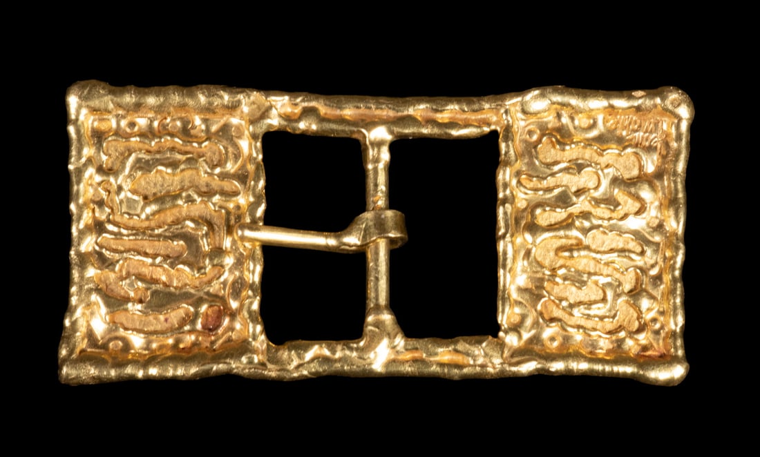VINTAGE JEAN MAHIE 22K GOLD SCULPTURAL BELT BUCKLE (1 of 2)