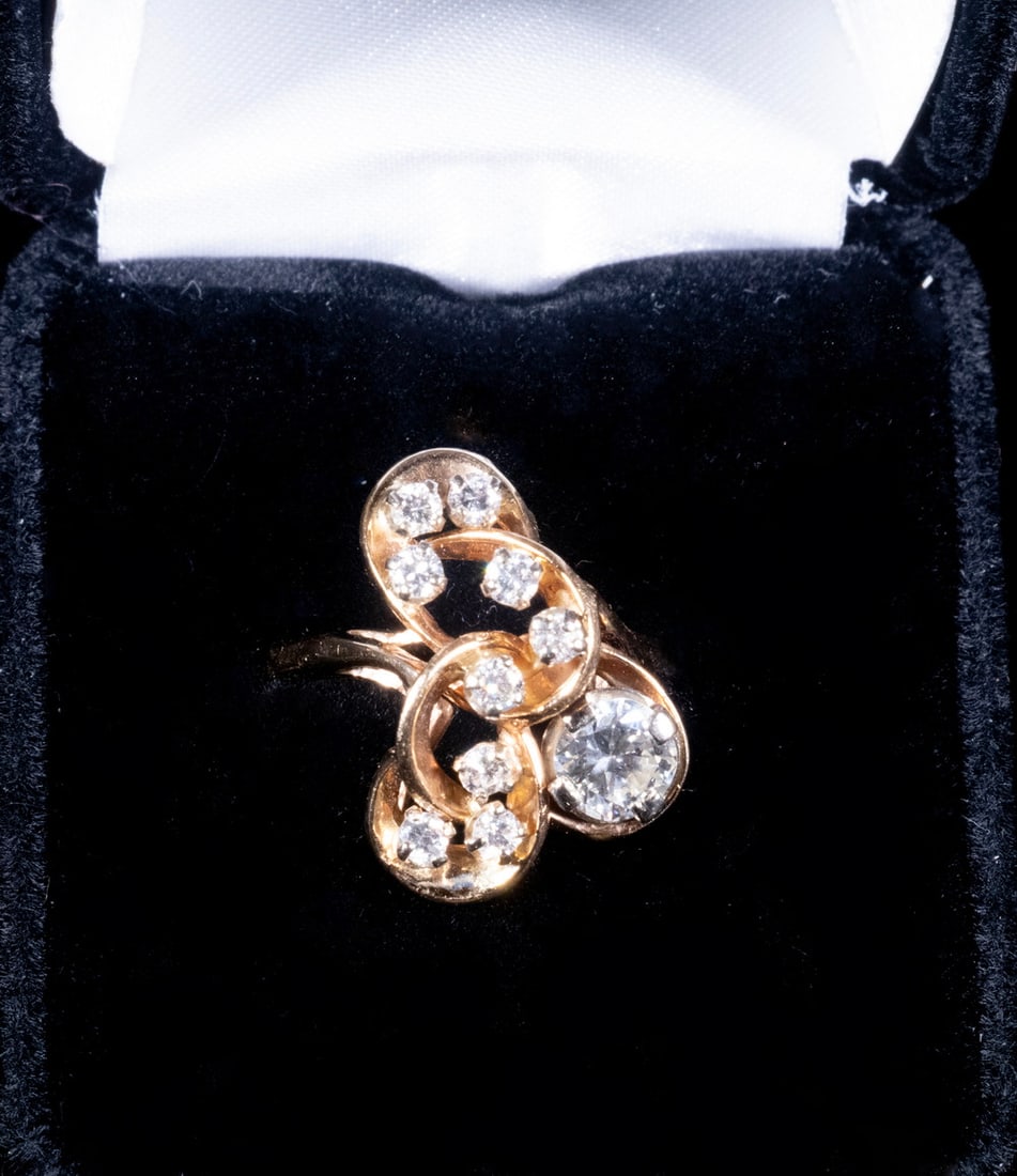 14K GOLD AND DIAMOND RING WITH INTERLOCKING LOOP DESIGN - 2