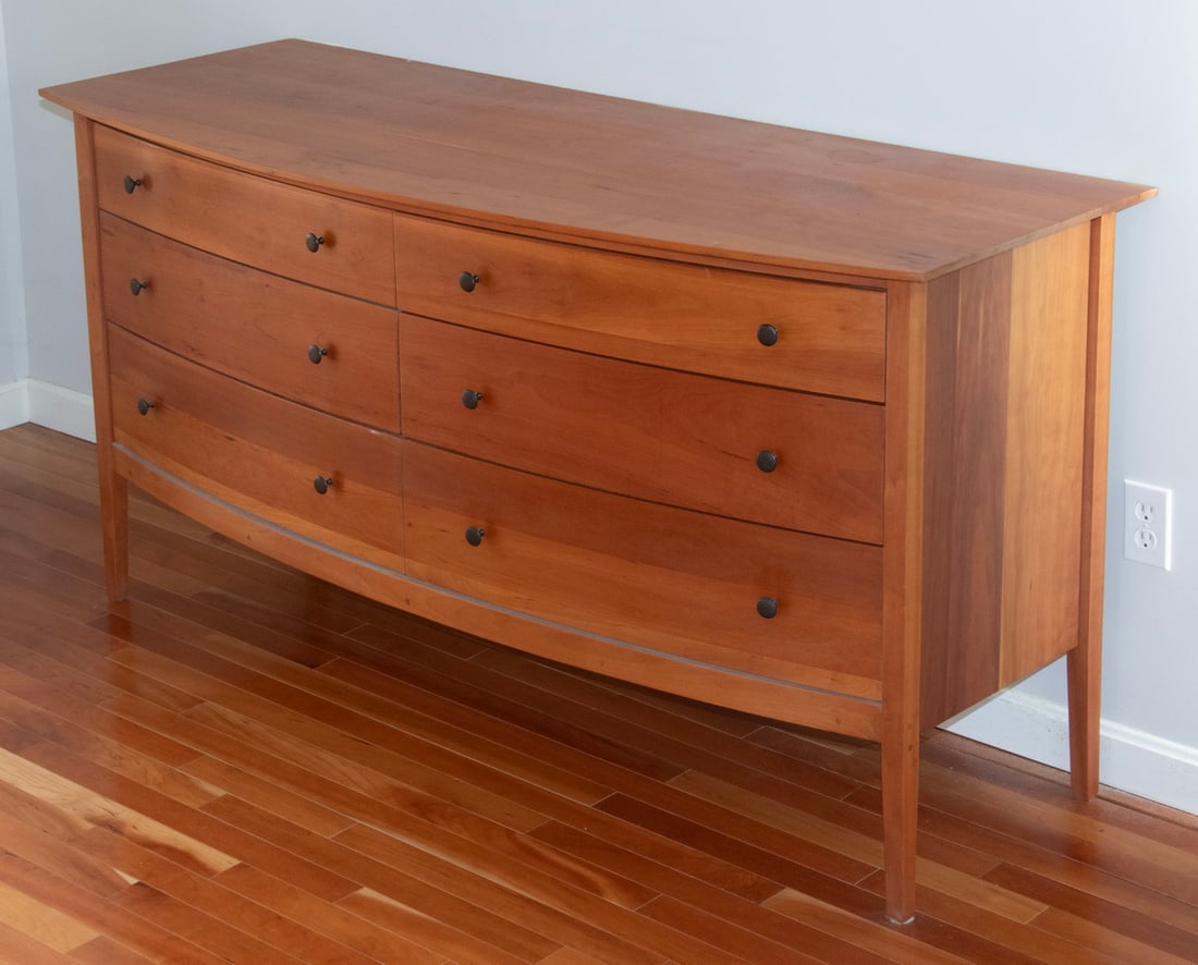 POMPANOOSUC MILLS FURNITURE BOWFRONT CHEST (1 of 4)